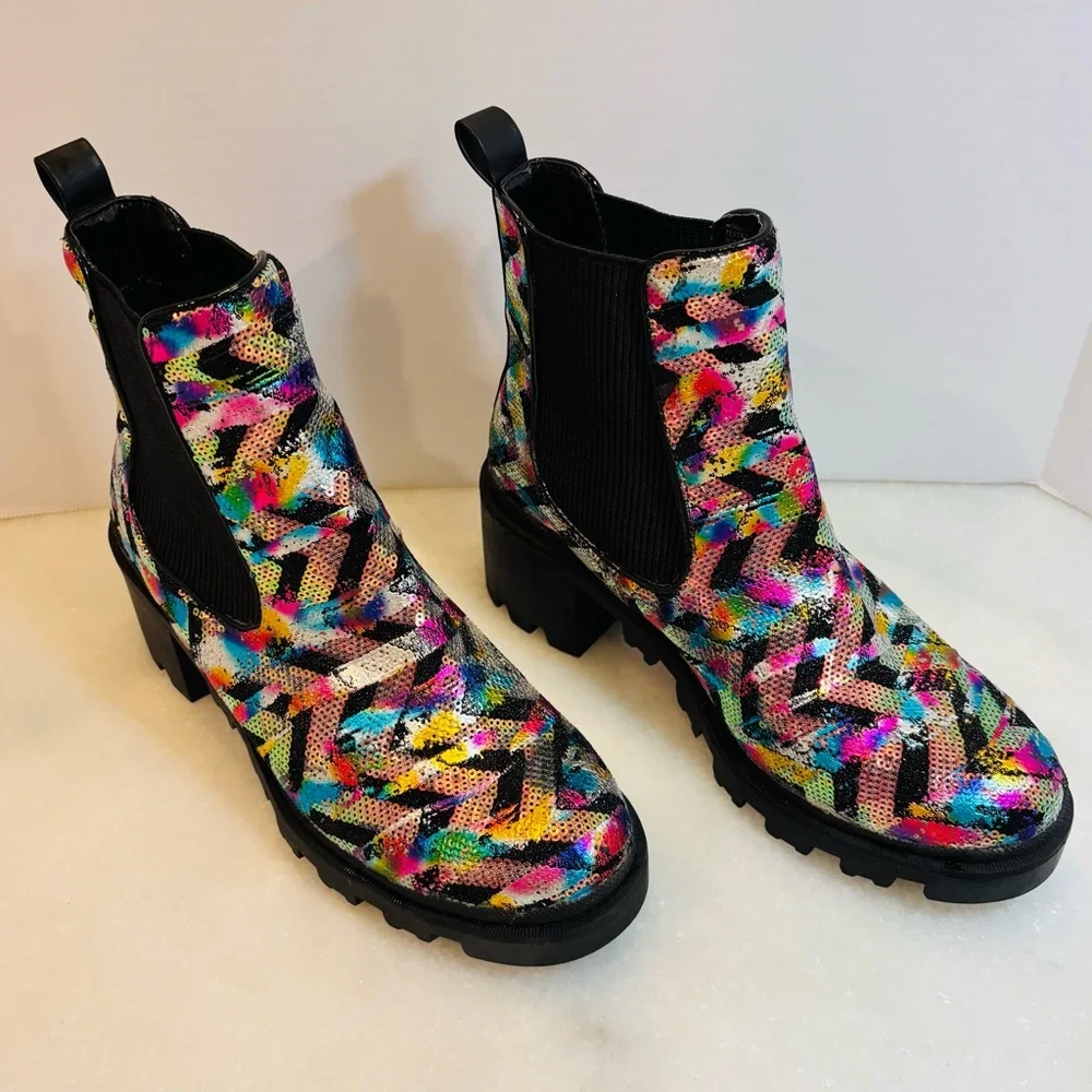 Betsey Johnson Boot | “Rowann”Rainbow Sequin Metallic Lug Sole Sz 9 - Picture 4 of 9